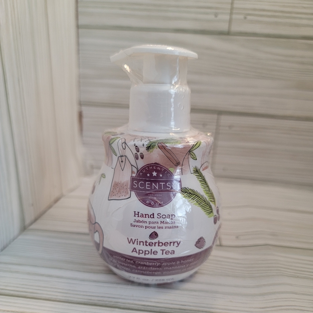 Scentsy Hand Soap in Winterberry Apple Tea